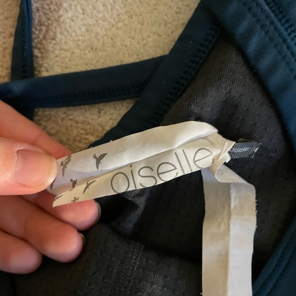 Oiselle Strappy sports bra. Tagged size 8 - Picture 6 of 6